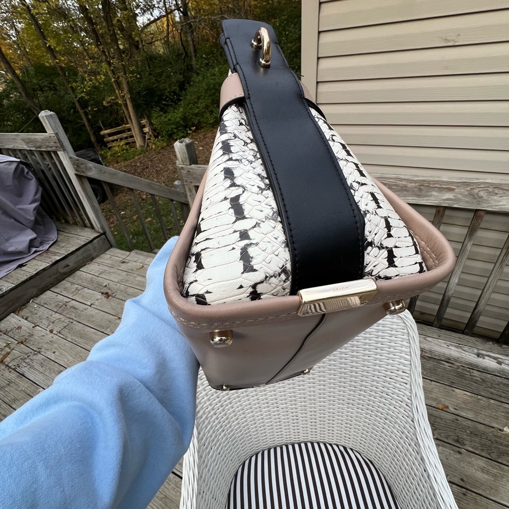 Coach Colorblock EXOTIC SWAGGER Satchel Python STONE Black White 36496 - Picture 11 of 16
